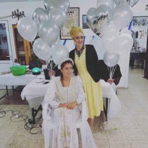 המאושרת שבכלות בערב מקווה לכלה. צילום: הרבנית ציפורה