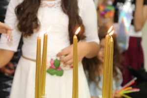 הפרשת חלה לבת מצווה כולל הדלקת נרות. צילום: ציפורה איבגי